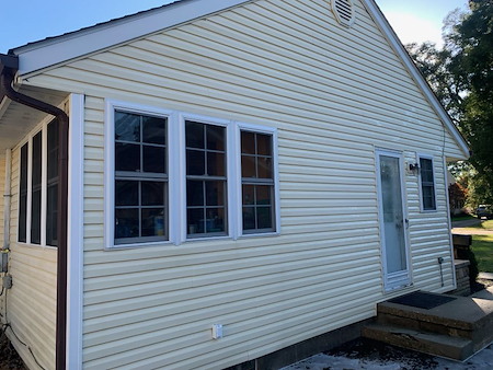 Central ohio home after professional soft wash house washing